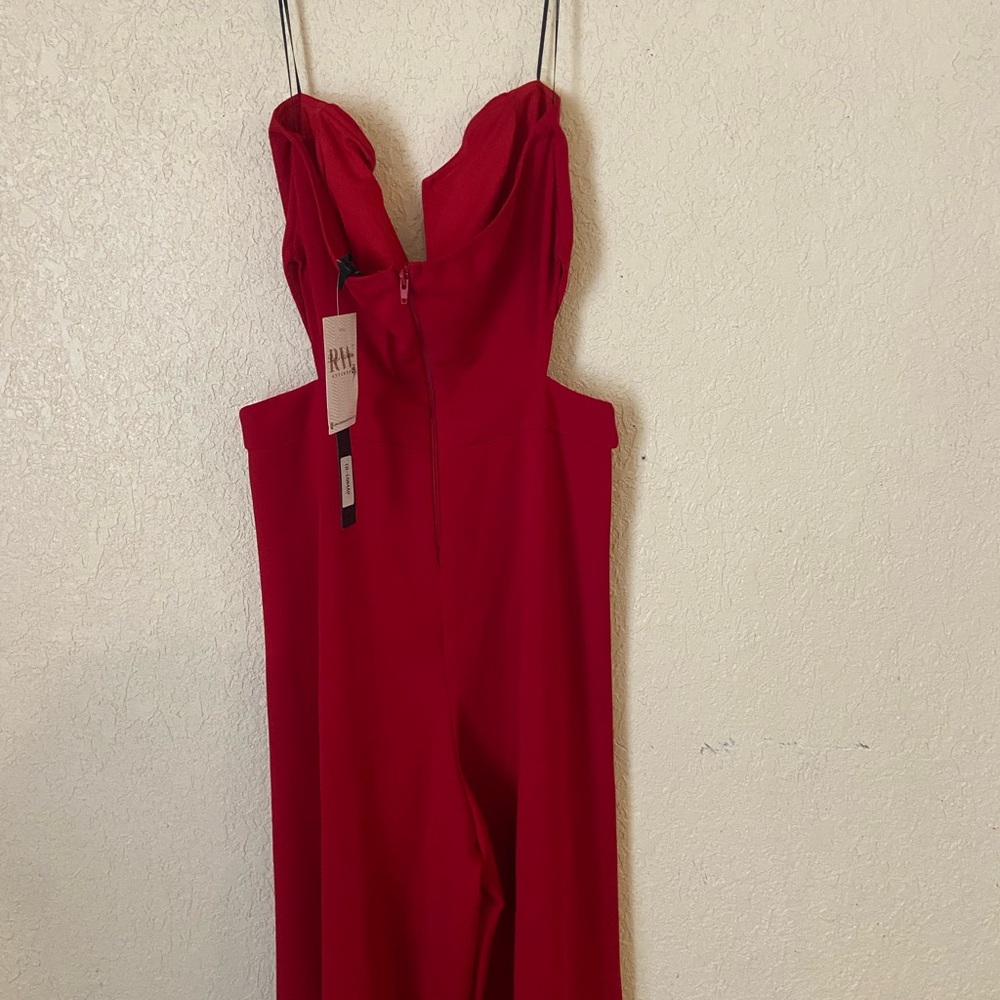 Chic Red Trousers - Picture 4 of 4